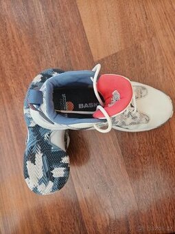 Basketbalové boty vel.44 s vložkou na footgel basketball