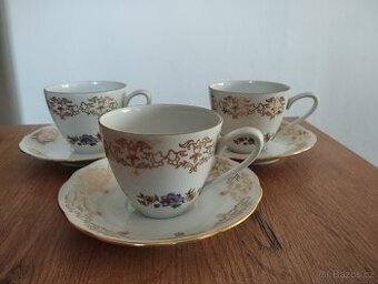 Starožitná sada tří šálků s podšálky