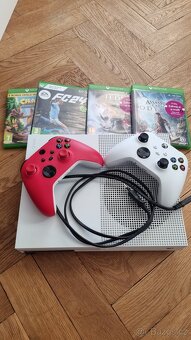 Xbox One S 500GB mechanika dva ovladače REZERVOVÁNO do 9.11.