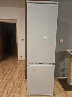 Lednice s mrazákem - Hotpoint