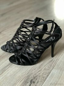 SPOLEČENSKÉ SATÉNOVÉ BOTY, vel.39