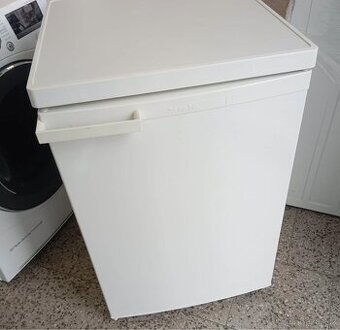 Prodám malou lednici Miele bez mrazáku