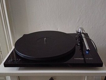 kvalitní gramofon Thorens td 203 s MC přenoskou