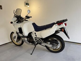 Honda XRV 750 africa twin RD04