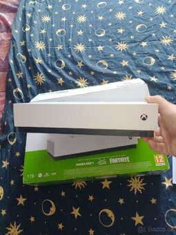 Xbox one s all digital 1TB