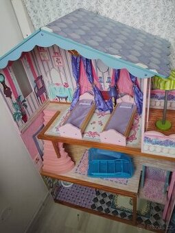 Velký domeček pro panenky