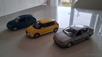 Prodám modely  autíček Škoda  v měřítku 1:43