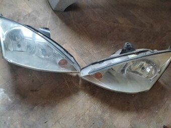 Ford Focus MK1 přední světla facelift