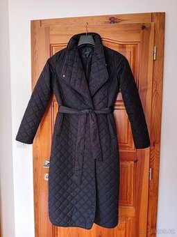 Kabát prošívaný v.36 černý Zn.Mohito