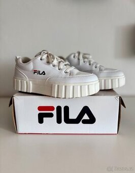 Bílé FILA Sandblast L platform nové