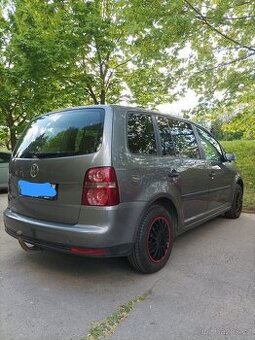 Prodam VW Touran 1.9TDI 66kW 2007, 7 mist