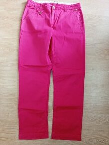 Růžové plátěné kalhoty
