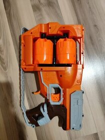 Nerf ZOMBIE Strike Flipfury s 2 bubny - 1