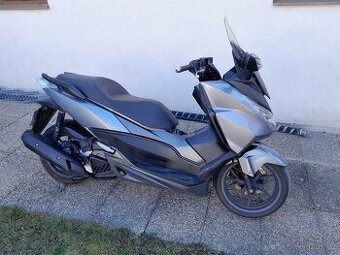 Honda Forza 125