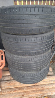 letní pneu 235/55 R17
