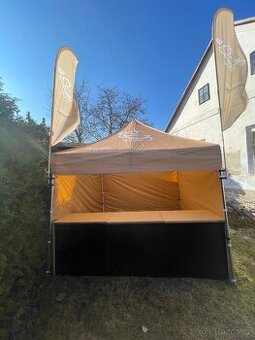 3x Stůl / bar / pult na kolečkách Původně pro kávový stánek