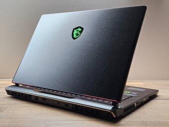 17,3" 240HZ_MSI RAIDER GE78HX_i9-13980HX_16GB_RTX 4070 8GB
