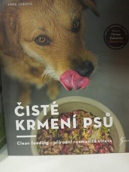 čisté krmení psů