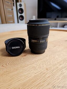Sigma 105mm f /2.8 EX DG Macro