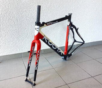 NOVÝ karbonový rám GRAVEL/CX KUOTA CROSS, cena 8500Kč