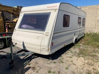 Prodám karavan francouz , topení s rozfukem , lednice ,solar