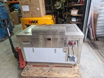2x Teppanyaki gril plyn 14,9 KW a 17 litrů fritéza