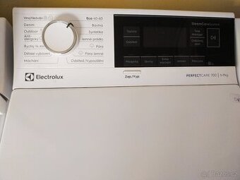 Prodám zánovní pračku Electrolux 6 kg Dovezu