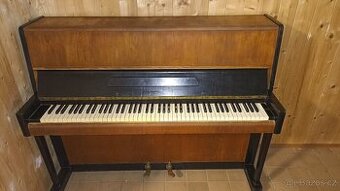 Prodám krásný strunový dřevěný klavír
