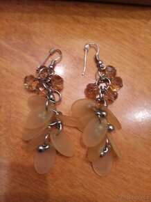 Nové náušnice včetně dárkového balení