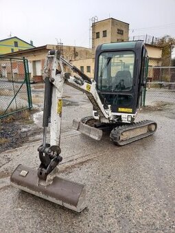 Prodám minibar BOBCAT 323 XJ