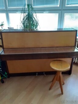 Pianino Petrof klasik