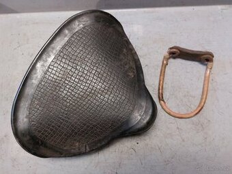 Krasne sedlo ČZ 125T nebo ČZ 150C neodpruzena verze