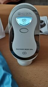 Galvanická žehlička na tělo age LOC Nu Skin