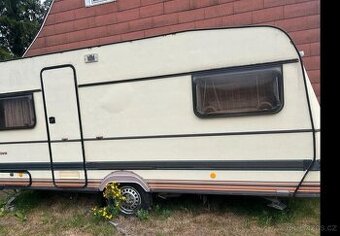 Obytný přívěs Eriba Nova 490 Hymer bez dokladů