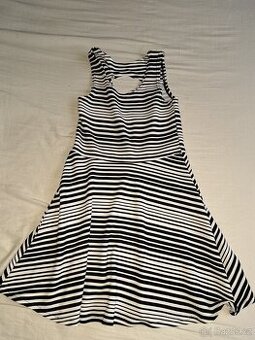 Oblečení vel. S, M - šaty, kalhoty, legíny...