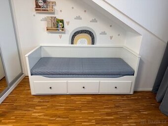 IKEA rozkládací postel hemmes