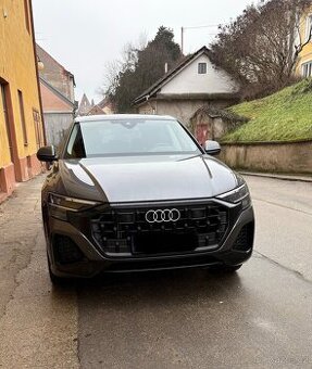 Audi Q8 55 TFSI quattro tiptronic 250 kw/340 k, 3l benzin