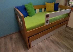 Vyvýšená postel s úložným prostorem - 1