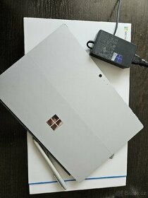 Microsoft surface PRO 4 i7 8GB RAM 256GB SSD