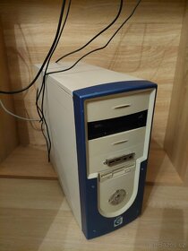 Stolní počítač