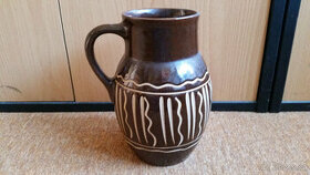 keramický džbán značený keramika Kostelec