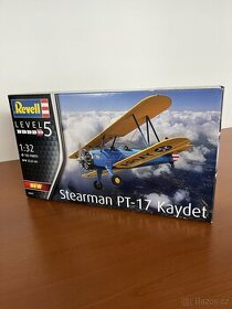 model letadla Stearman PT-17 1:32 SLEVA