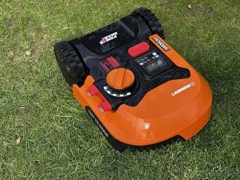 Robotická sekačka Worx Landroid M700 (WR142E)