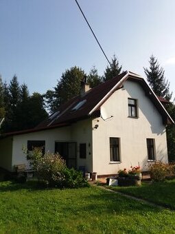 Patrový rodinný dům 5+1, pozemek 564 m²