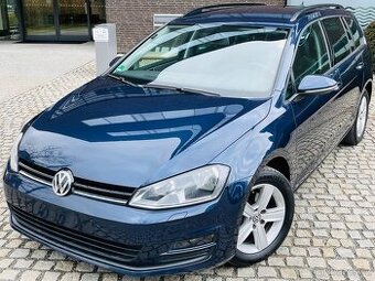 Volkswagen Golf 2.0TDI 110KW VÝHŘEV NAVI SENZORY SERVISKA
