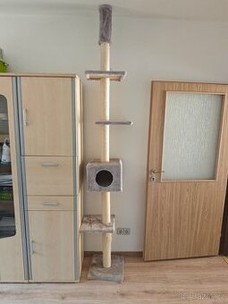 Škrabadlo Magic Cat Adela - 285 cm ze Super Zoo