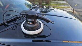 Leštička na auto
