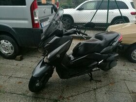 2600 km SKUTR YAMAHA X-MAX 250i nové od 21.7.2016