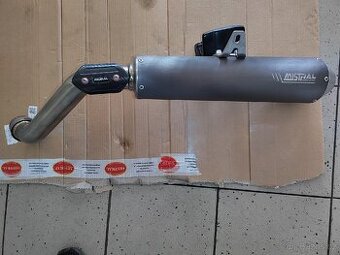 Mistral laděný výfuk na Moto guzzi V85 TT
