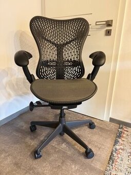 Herman Miller Mirra
